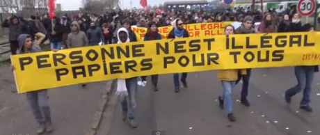 Vidéo: Manifestation des migrants à Calais le 23 janvier 2016