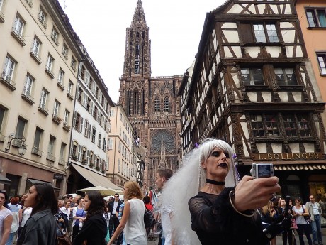 selfie trans' cathédrale f22c