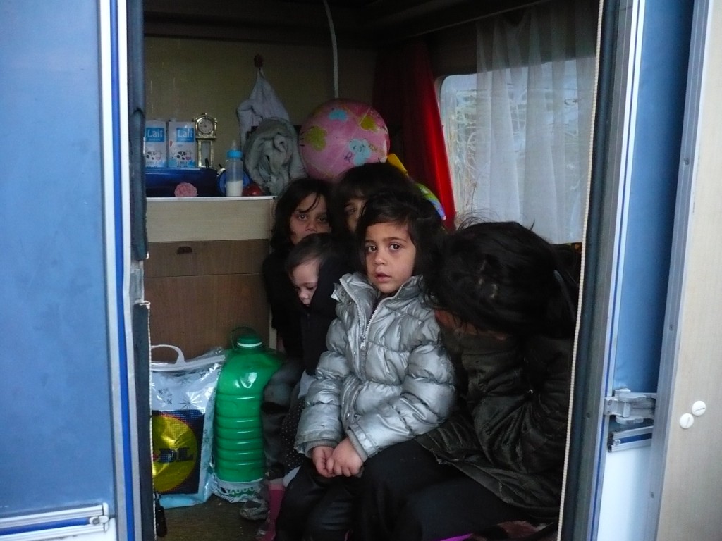 Noël à Strasbourg : Le chef de la mission Rom de la Ville demande l’expulsion d’une dizaine d’enfants dont deux nourrissons et de deux personnes malades et handicapées.