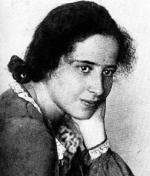 Hannah Arendt, Frantz Fanon et les mécanismes de la haine de soi
