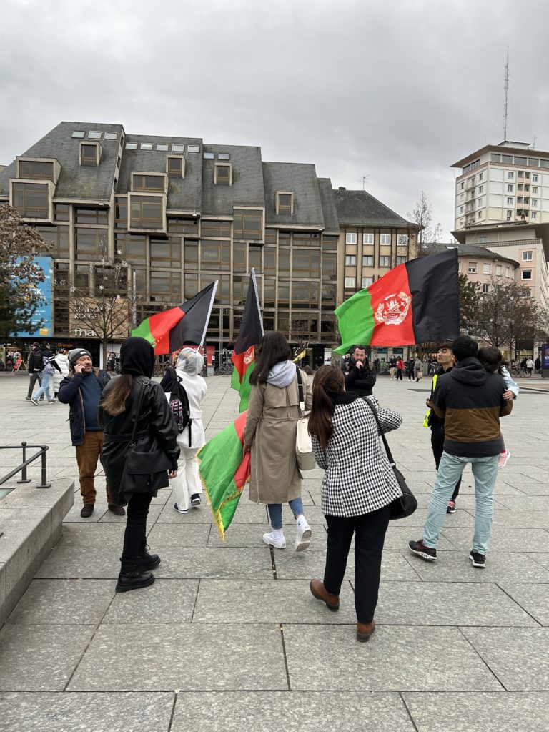 Manifestations à Strasbourg: femmes afghanes, iraniennes  et gilets jaunes