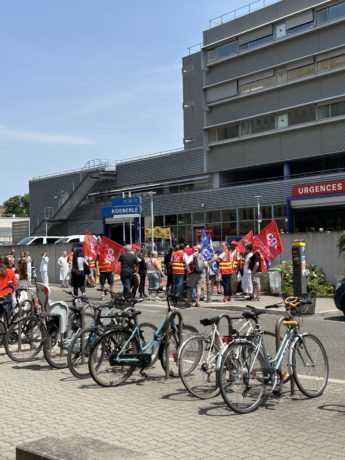 Manifestation intersyndicale au Nouvel Hôpital Civil de Strasbourg