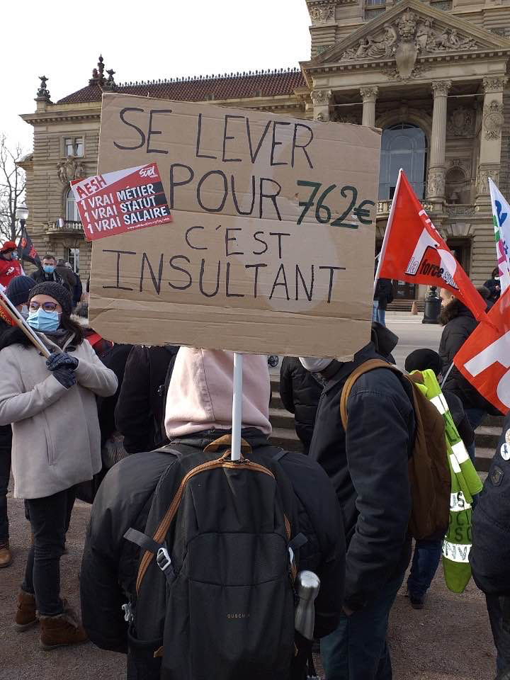 Strasbourg: l’Education nationale en grève manifeste à 800 dans l’îlot insulaire jusqu’au Rectorat