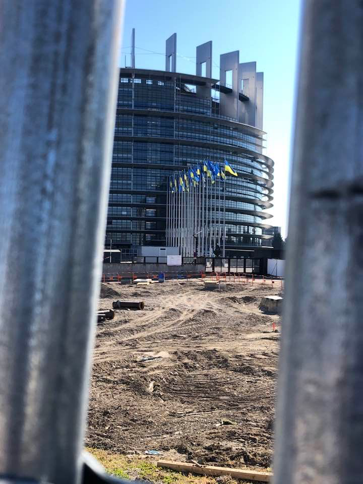 Rassemblement pro Ukraine devant le Parlement européen de Strasbourg
